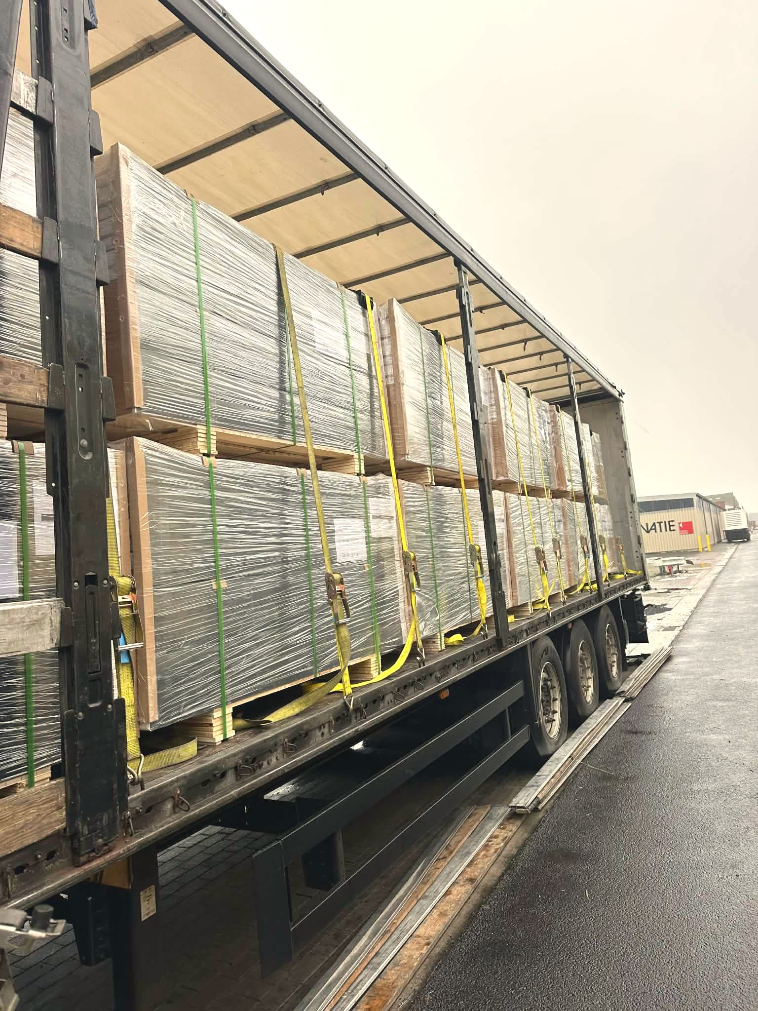 Kamion AR-AL Trans në rrugë europiane